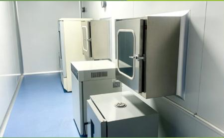 Sterile biological laboratory with Class 100 clean workstations